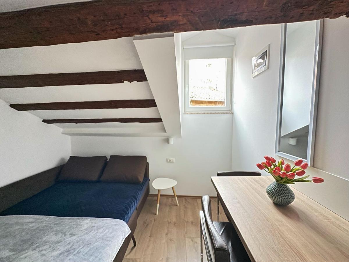 Romeo Apartments Rovigno Bagian luar foto