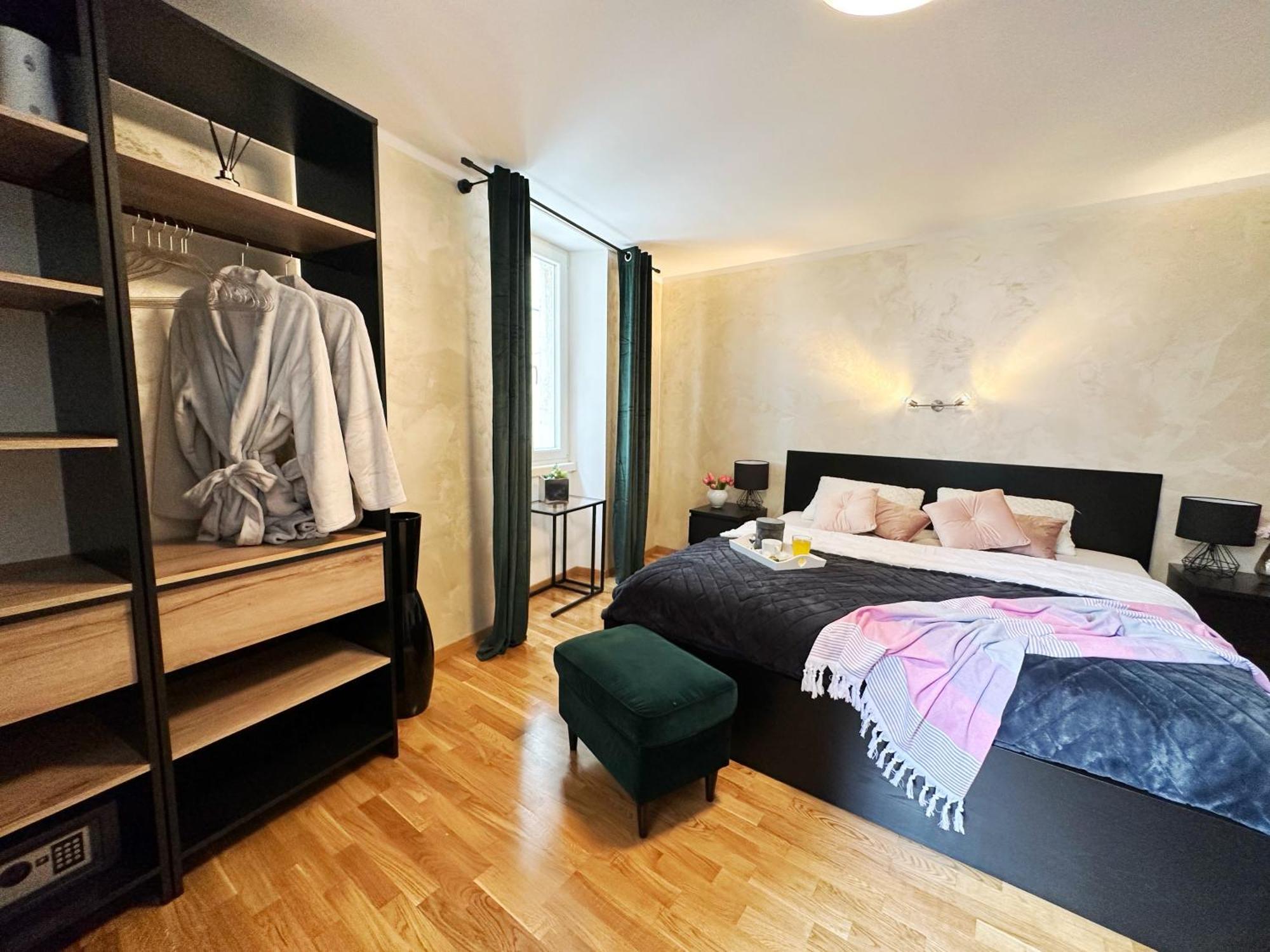 Romeo Apartments Rovigno Bagian luar foto
